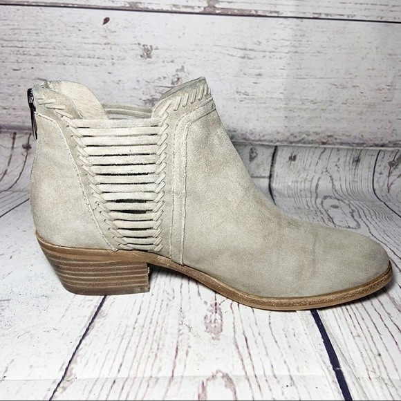Vince Camuto Pippsy Gray Ankle Bootie Boots 7.5 - Picture 8 of 10